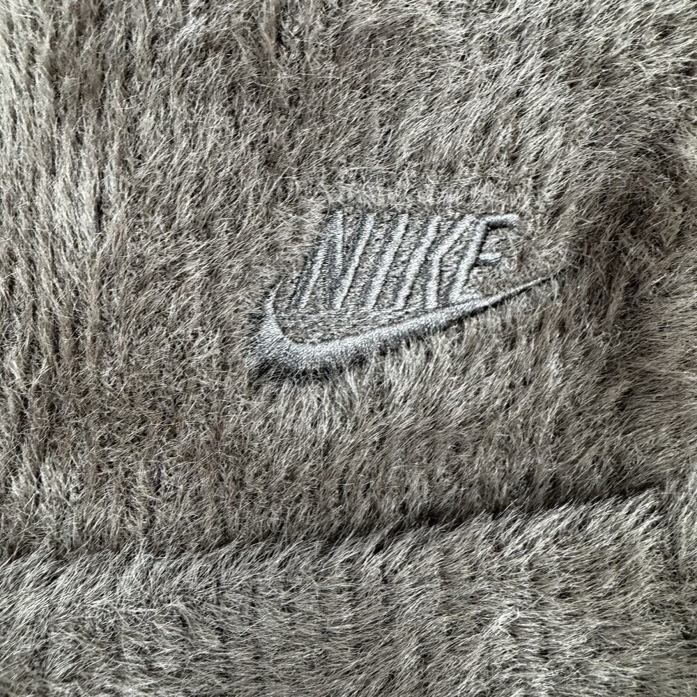 Nike Womens Peak Beanie Baroque Brown Fuzzy Sock Hat Cap OSFM NWT - Picture 3 of 9